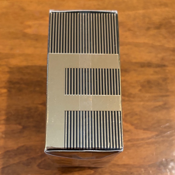 New in Package 1.7 ounce Tom Ford Noir Extreme Parfum in Black and Silver - Picture 5 of 7